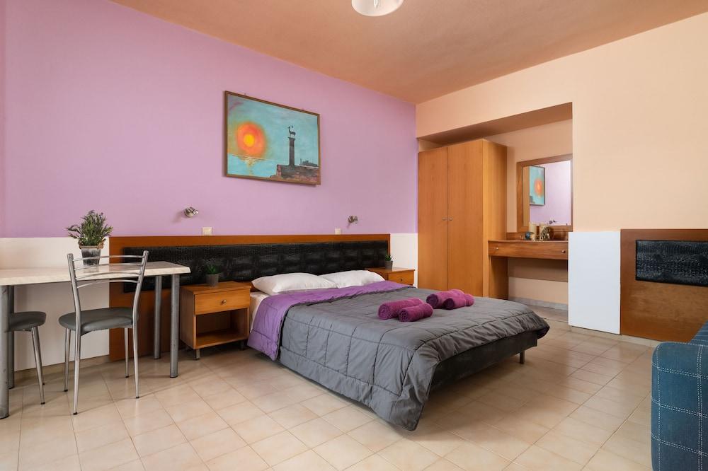 Marietta Hotel Apartments Pastida Exterior photo
