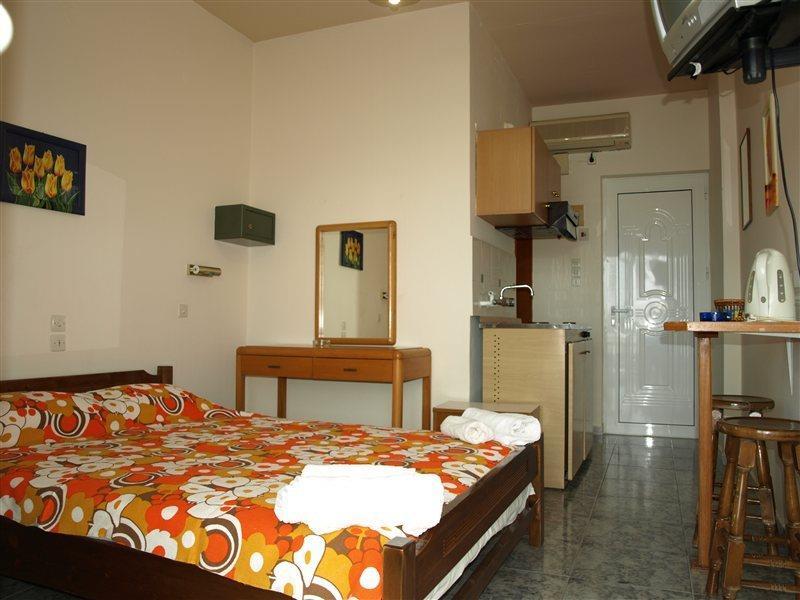 Marietta Hotel Apartments Pastida Exterior photo